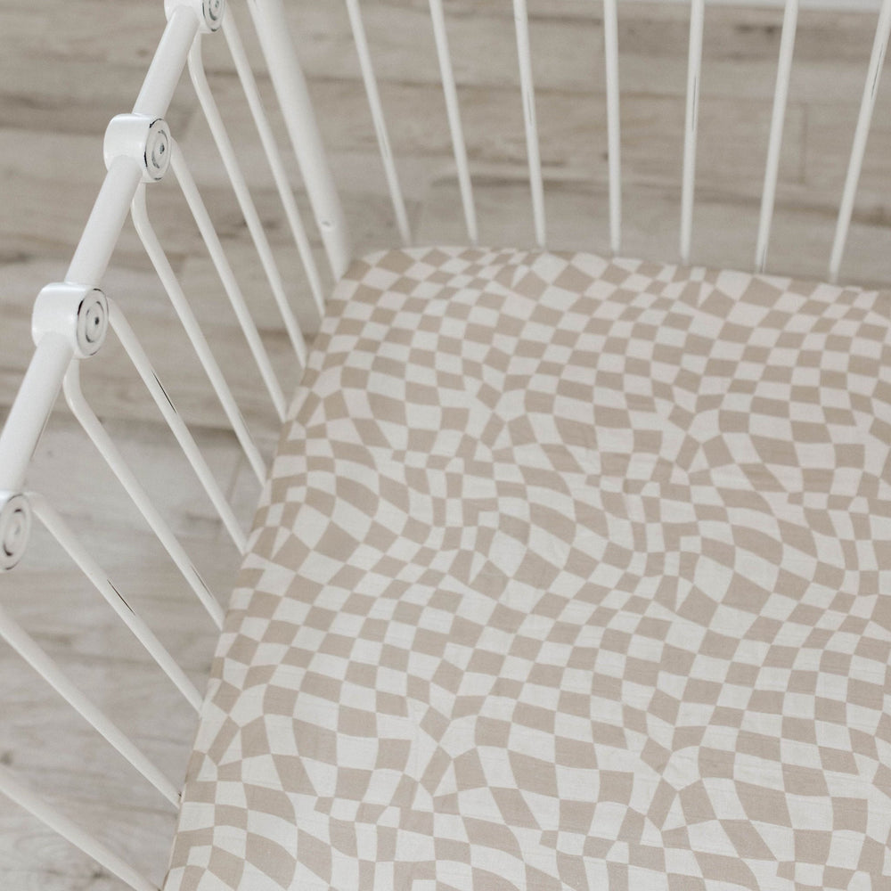 Natural Wavy Checker Muslin Crib Sheet