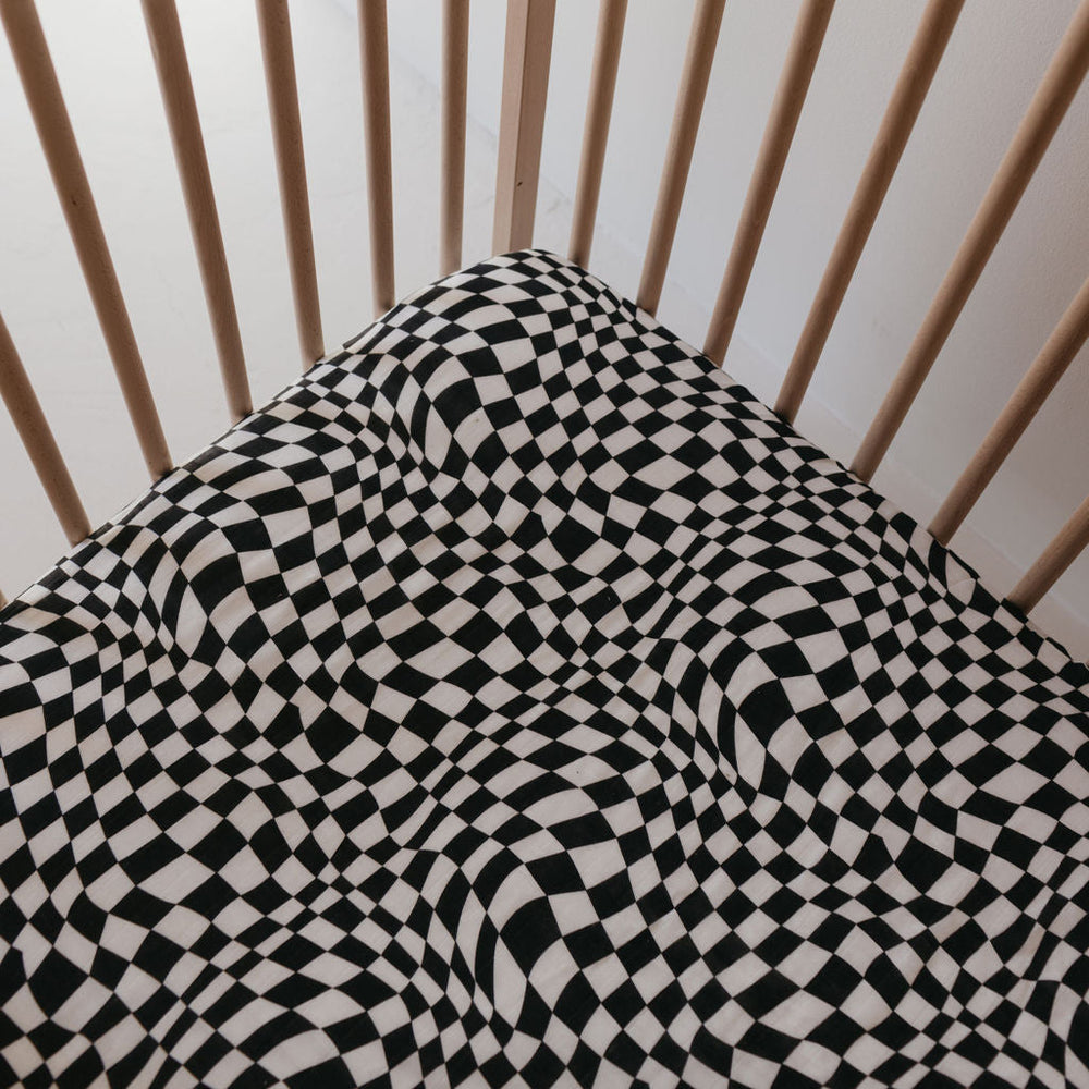 Black & White Wavy Checkerboard Muslin Crib Sheet